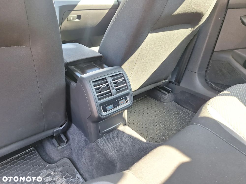 Volkswagen Passat 1.4 TSI BMT Comfortline - 12