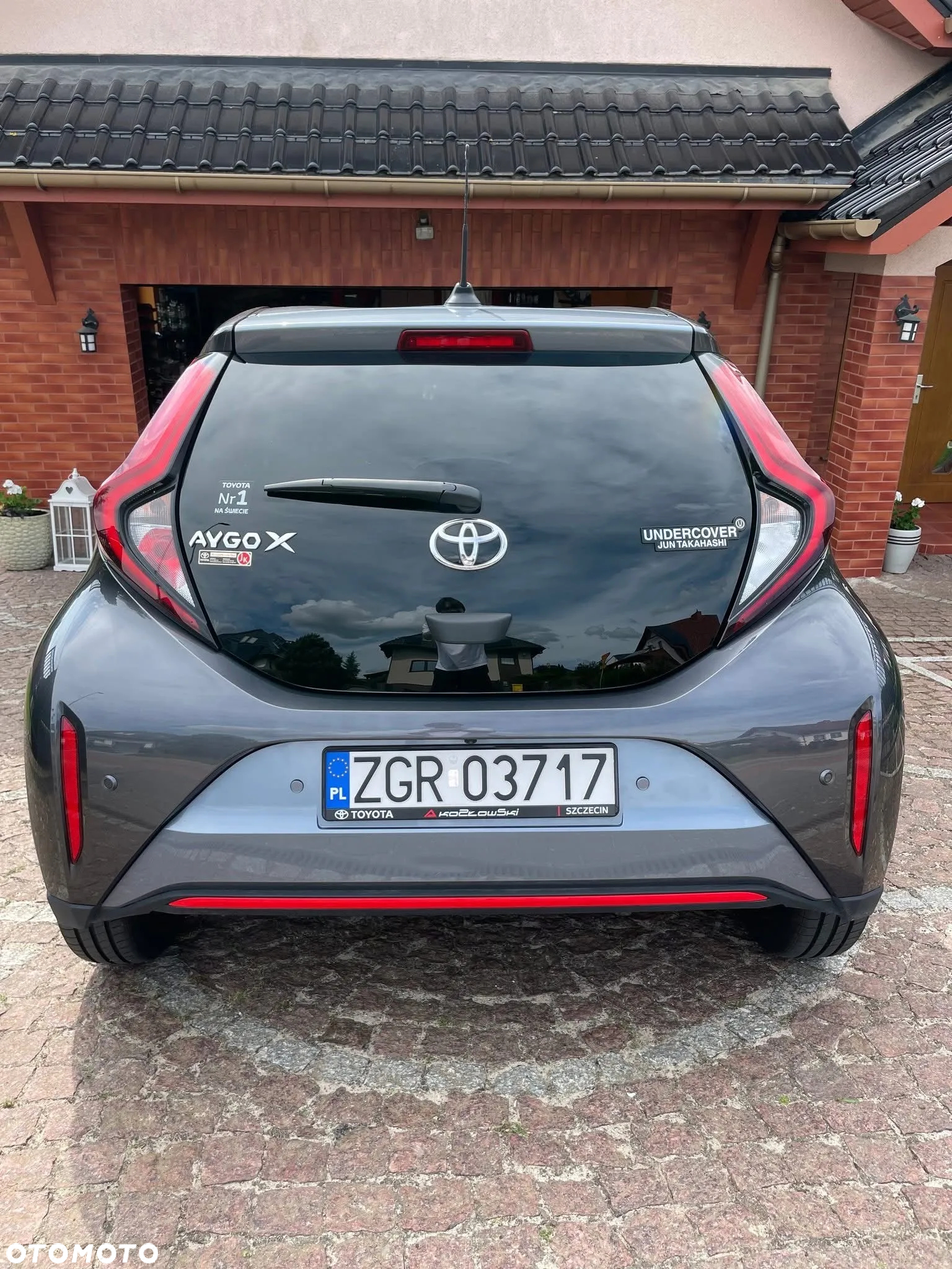 Toyota Aygo X 1.0 VVT-i Undercover - 4