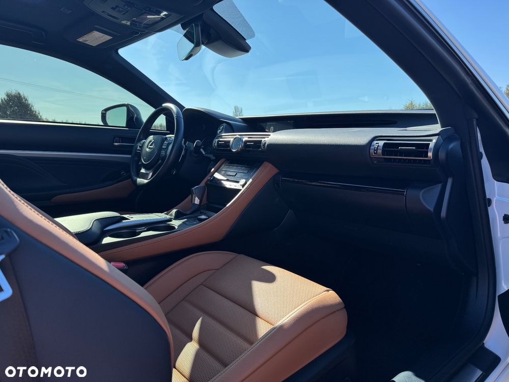 Lexus RC - 22