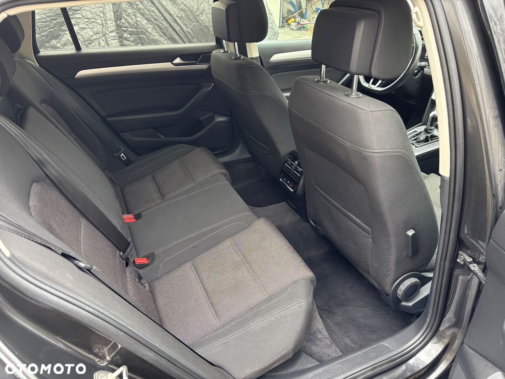 Volkswagen Passat 1.8 TSI BMT Comfortline DSG - 19