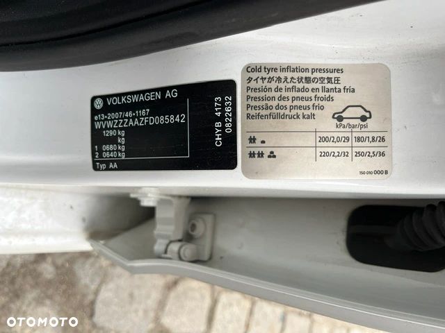 Volkswagen up! street - 20