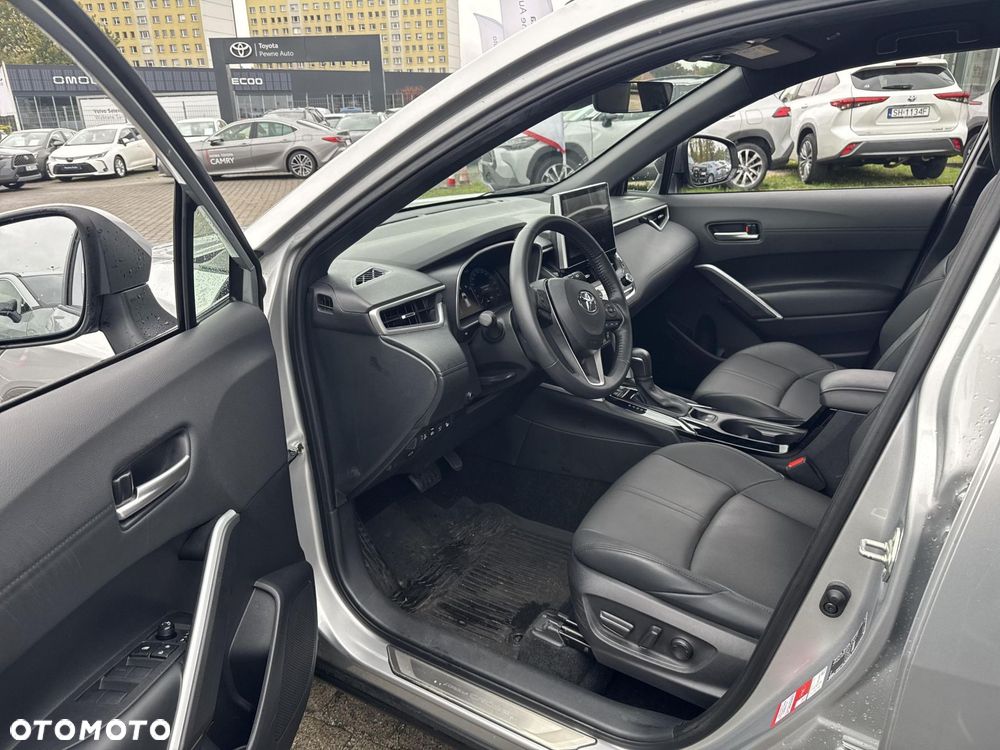 Toyota Corolla Cross 2.0 Hybrid Executive AWD - 24