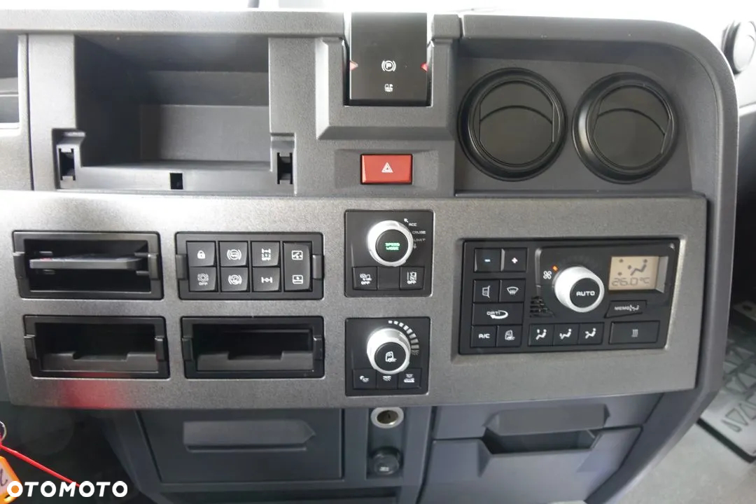 Renault GAMA T HIGH 520 DTI 13 / STANDARD / AUTOMAT/ EURO 6 / 2 ZBIORNIKI / KLIMATYZACJA POSTOJOWA - 27
