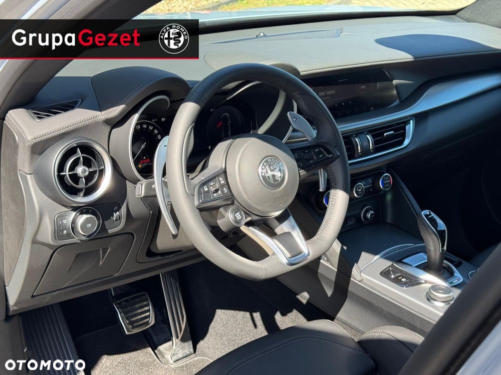 Alfa Romeo Stelvio - 9