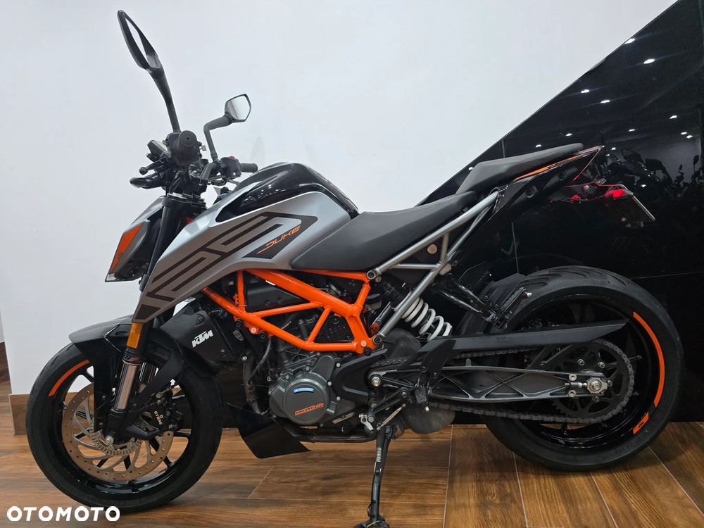 KTM Duke - 25