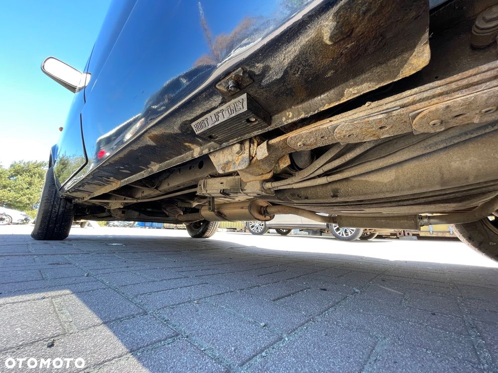 Chrysler Voyager 3.3 SE - 3