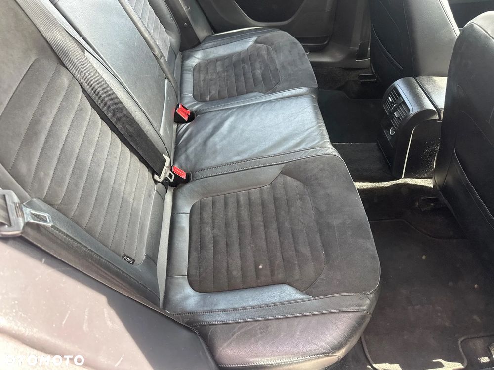 Volkswagen Passat Variant 2.0 TDI BlueMotion Technology Highline - 16