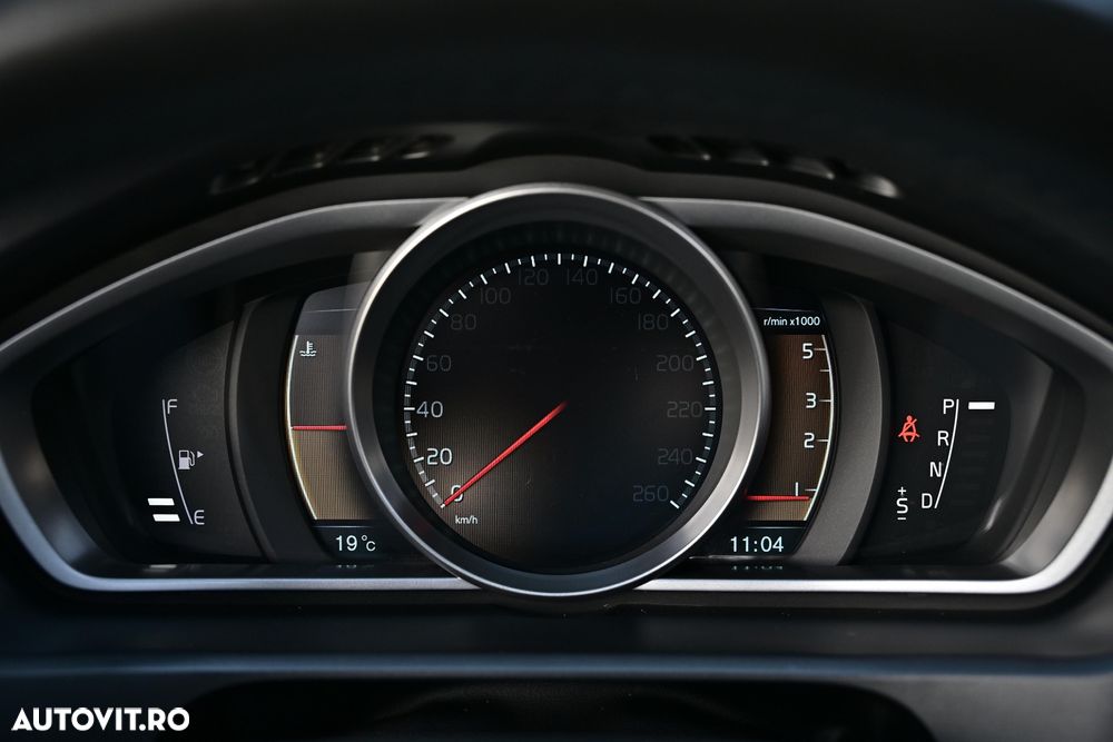 Volvo V40 D3 Geartronic - 23