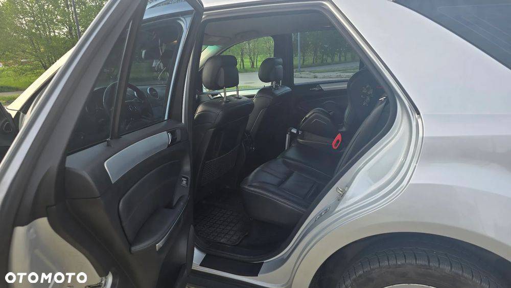 Mercedes-Benz ML - 10