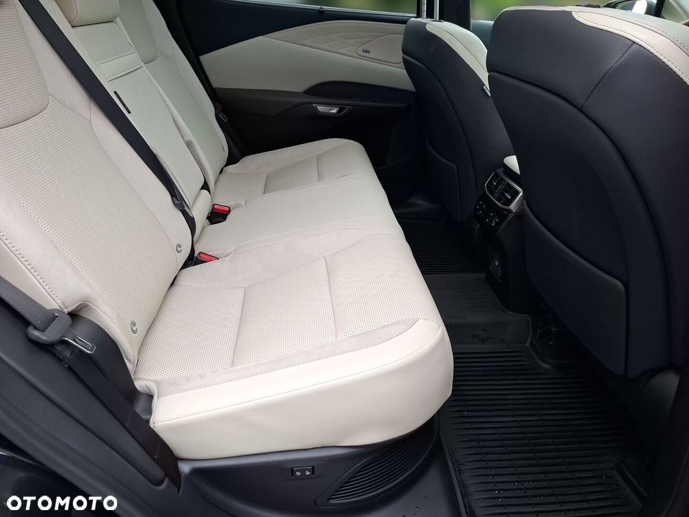 Lexus RX - 23