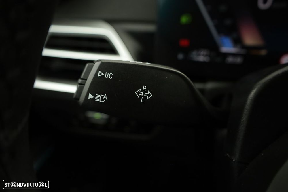 BMW 330 e Edição Desportiva M Auto - 16