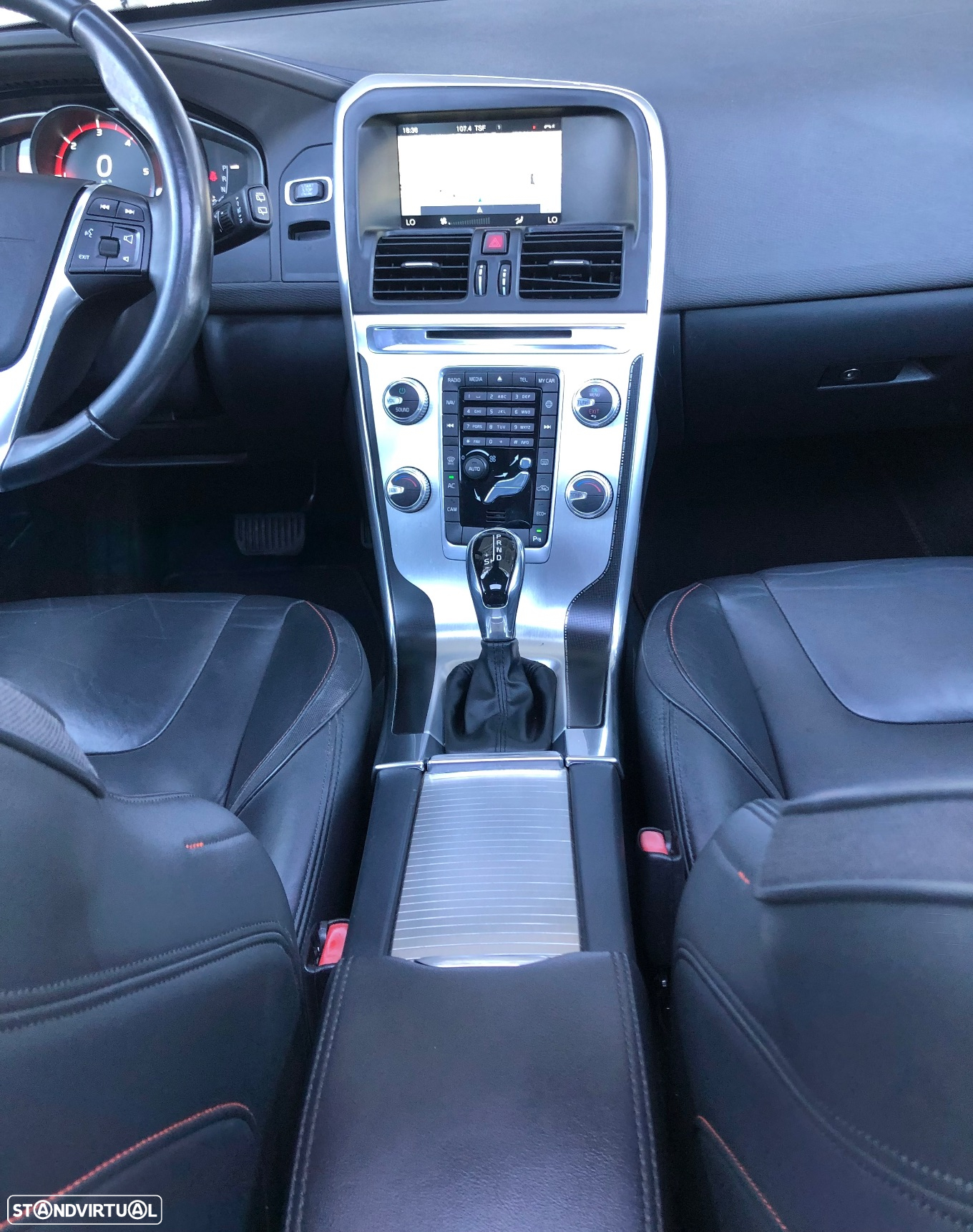 Volvo XC 60 2.0 D4 VOR Geartronic - 36
