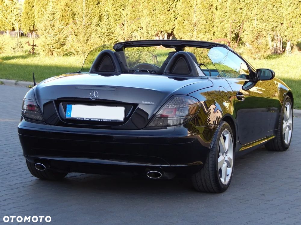 Mercedes-Benz SLK 300 7G-TRONIC - 2