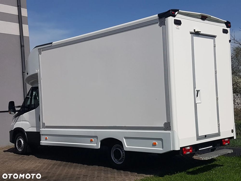 Iveco DAILY KONTENER NISKOPODŁOGOWY 4,43x2,23x2,42 SKLEP KAMPER FOODTRUCK BAR KLIMA KONIOWÓZ - 3