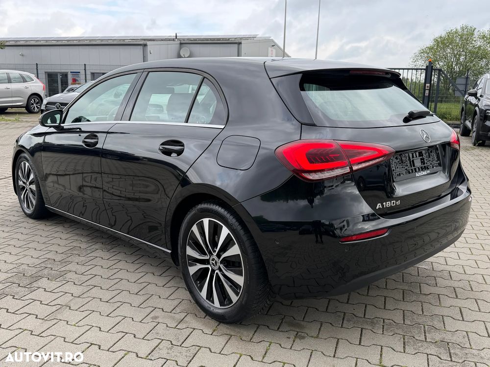 MERCEDES-BENZ A-Class 2022 — imagine 5