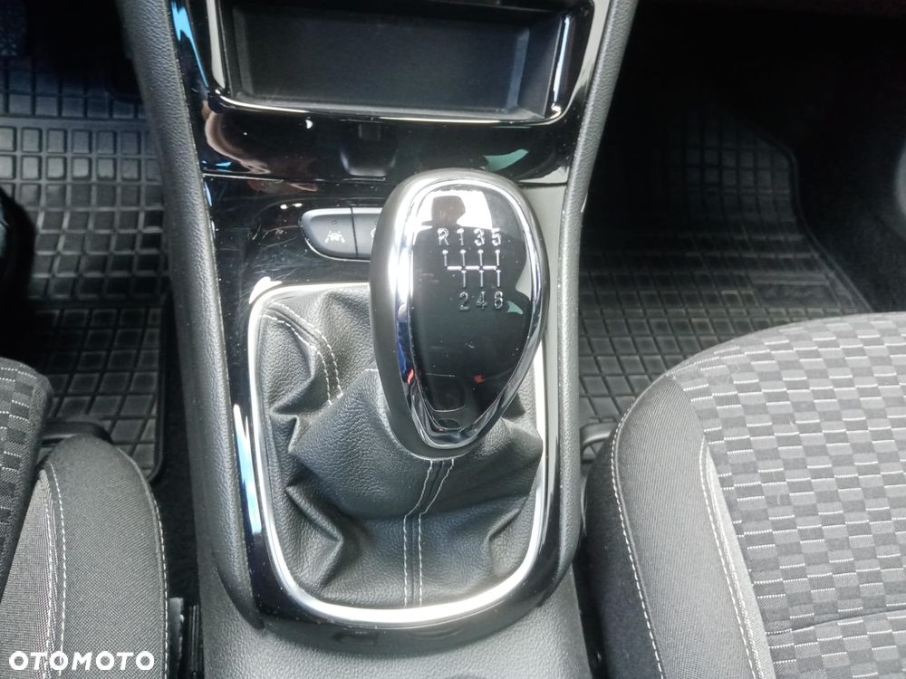 Opel Astra 1.2 T Business Edition S&S - 14