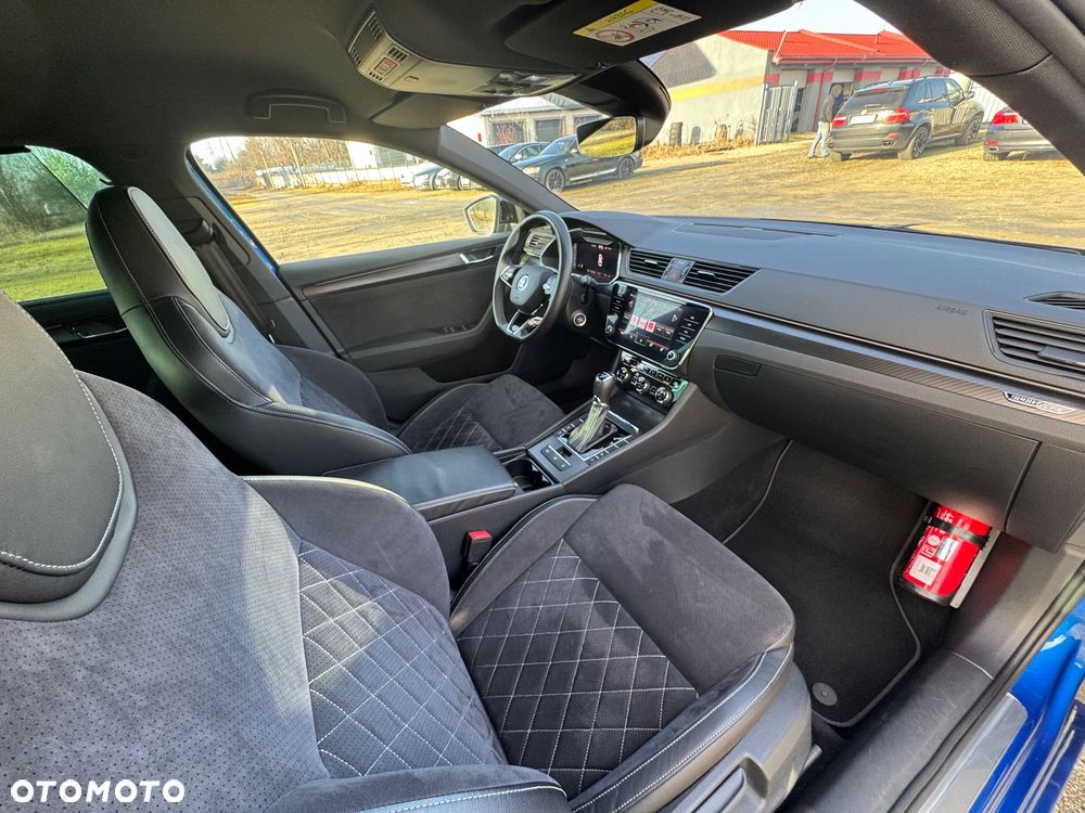 Skoda Superb 2.0 TDI DSG SportLine - 14