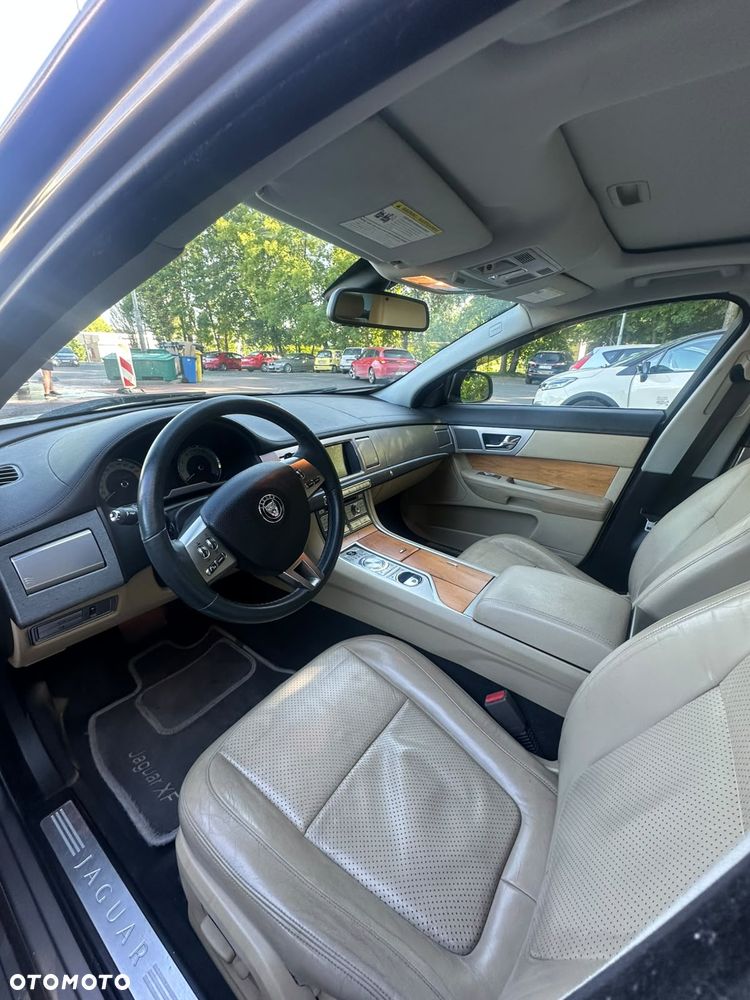 Jaguar XF 5.0 V8 Luxury - 19