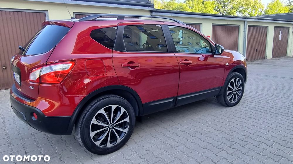 Nissan Qashqai 1.6 dCi 4 x 4 DPF Start/Stop tekna - 2