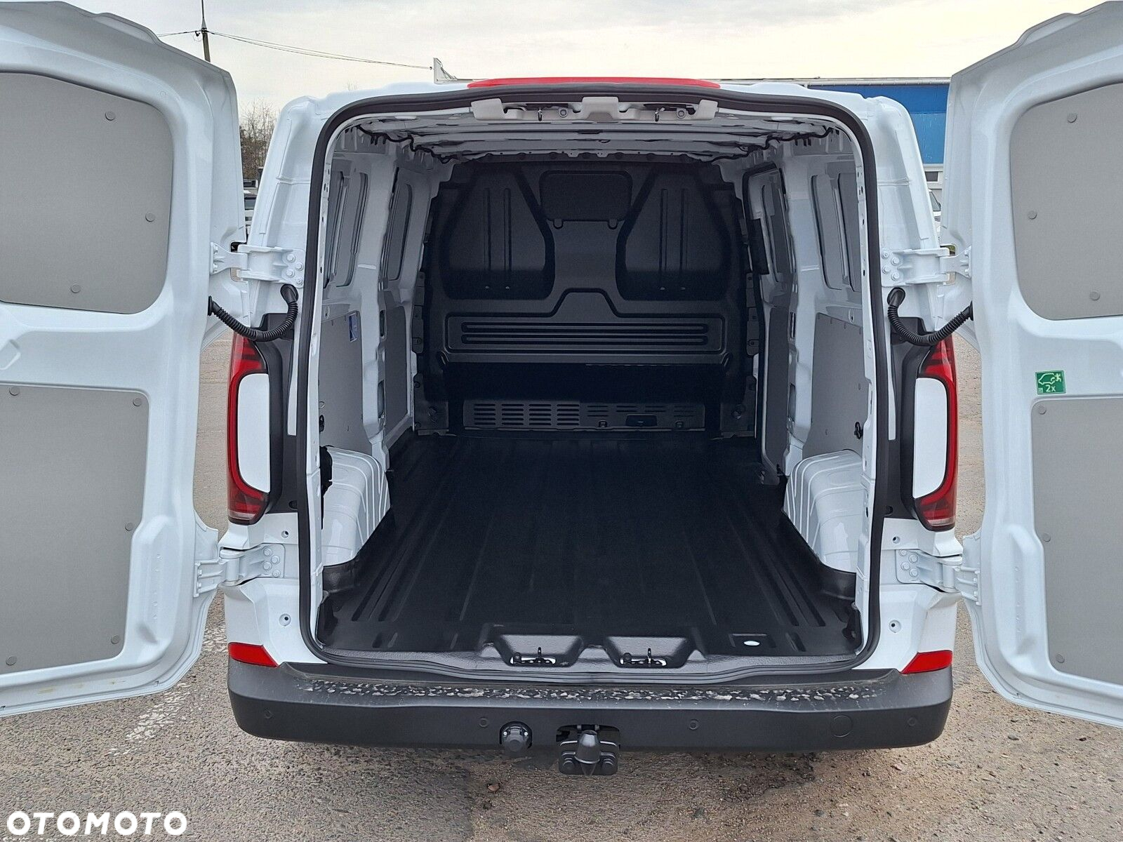 Volkswagen Transporter Furgon, 2,0TDI 150KM, 6-bieg.manualna, r.o :3500 mm - 14