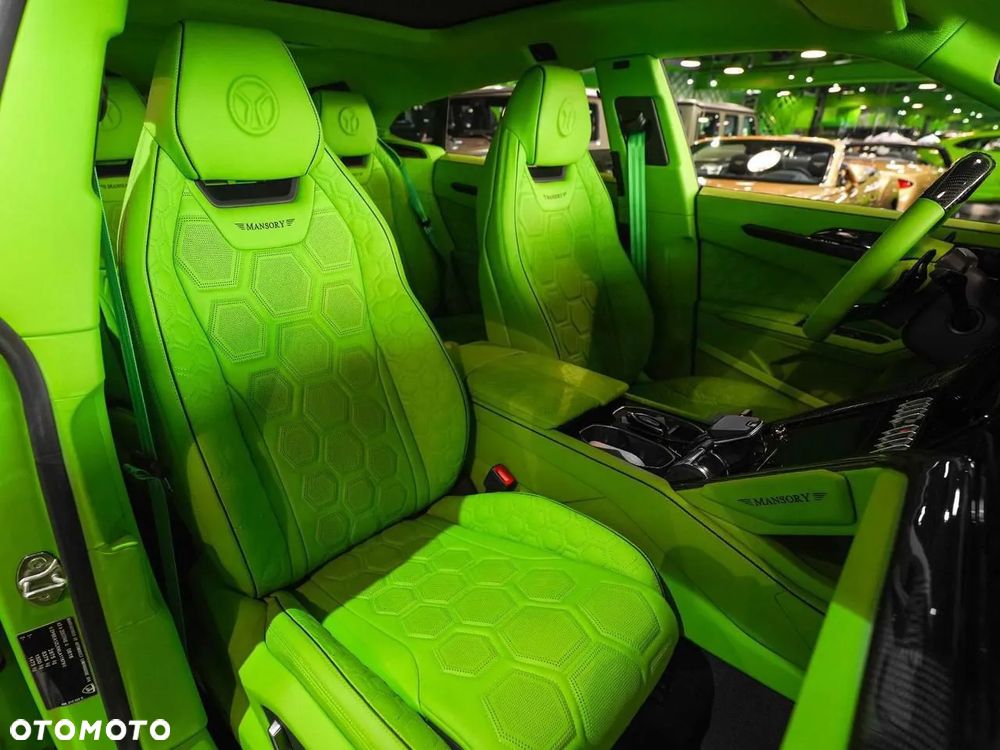 Lamborghini Urus Standard - 28