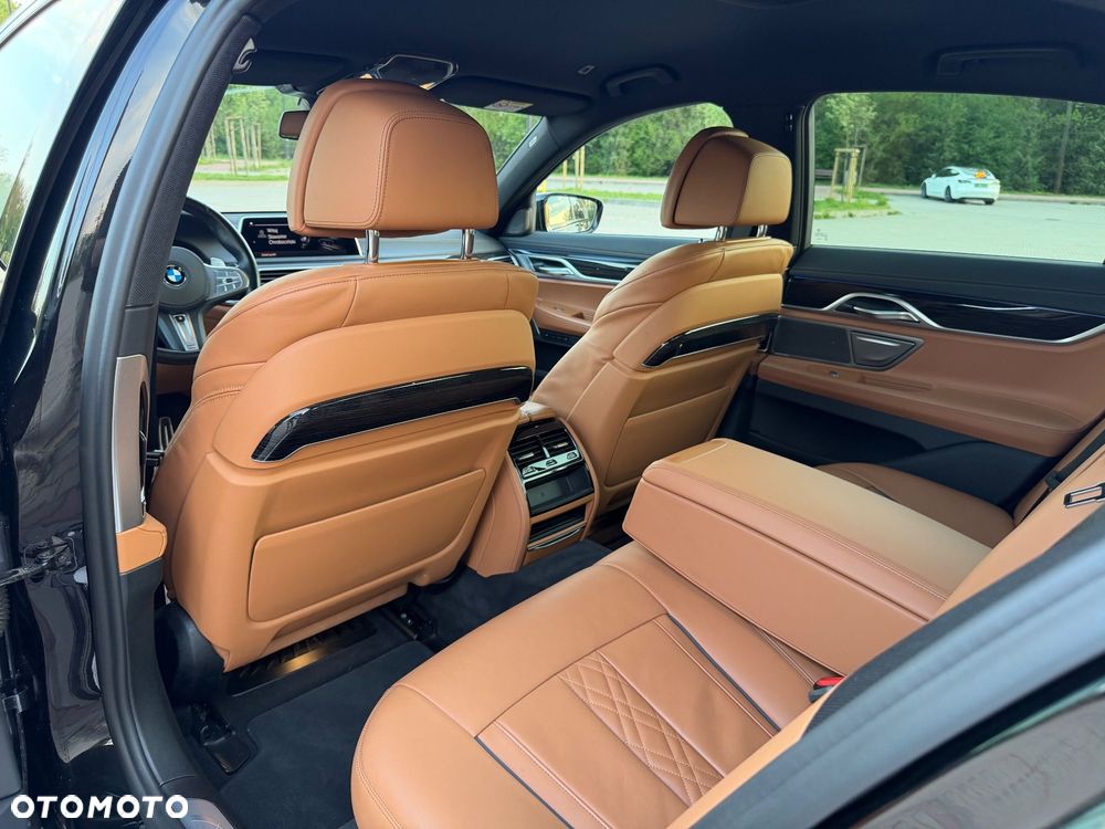 BMW Seria 7 730d xDrive sport - 34