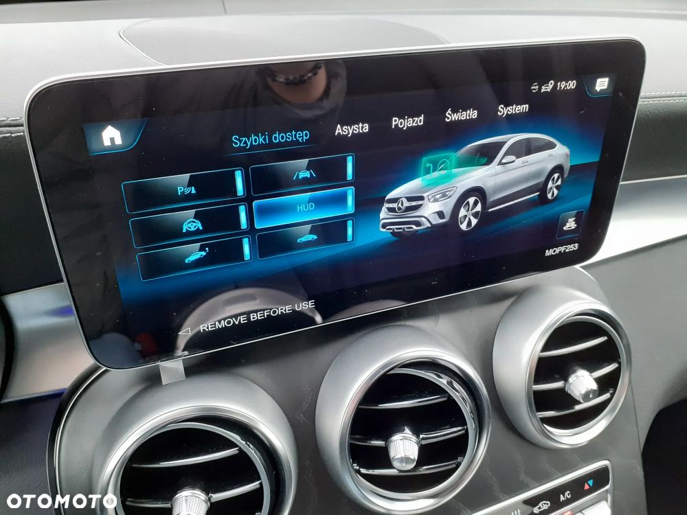 Mercedes-Benz GLC 300 d 4Matic 9G-TRONIC AMG Line Plus - 35