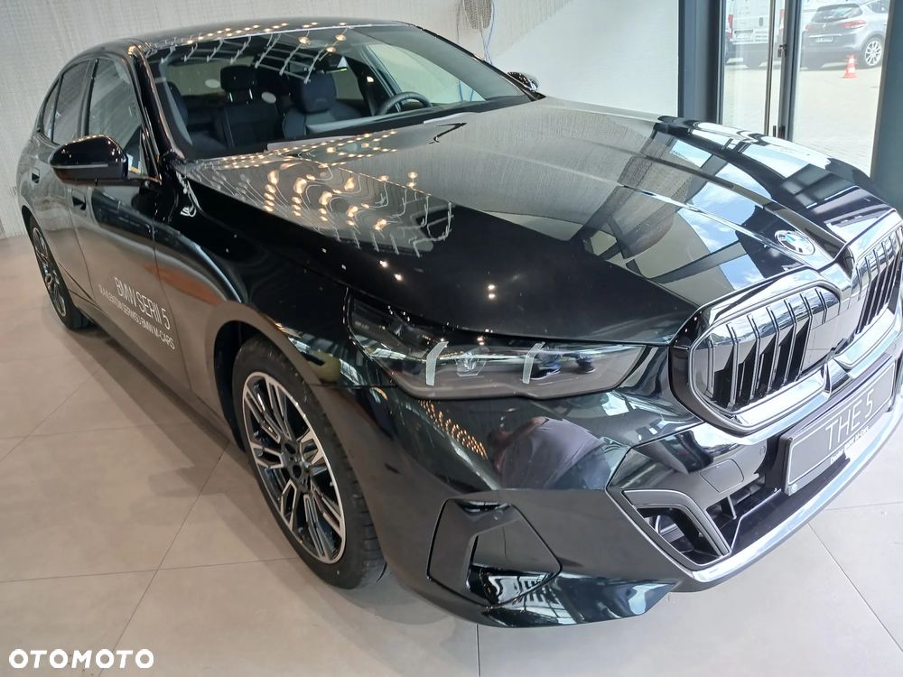 BMW Seria 5 520d mHEV - 4
