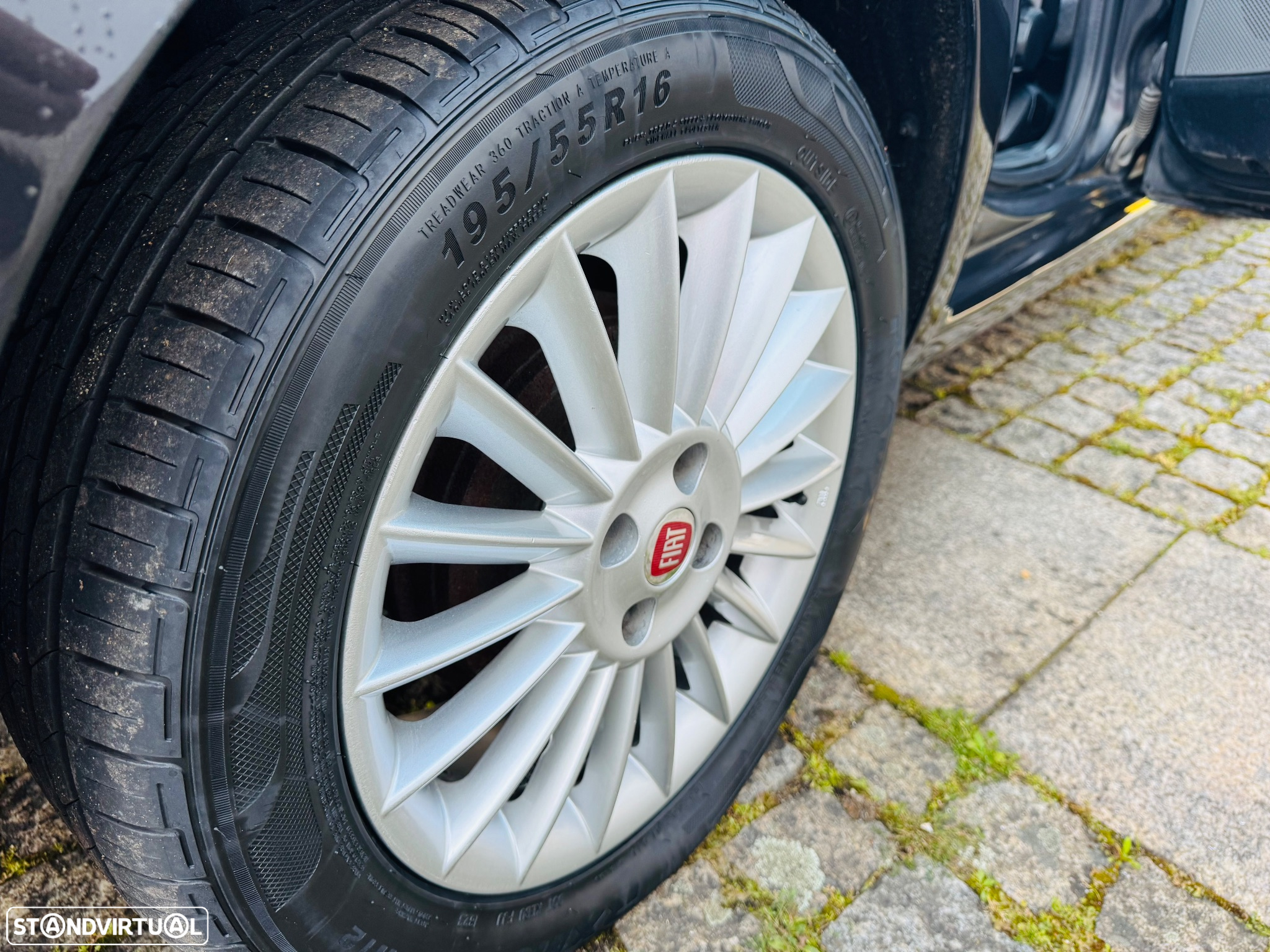 Fiat Linea 1.3 M-Jet Emotion Dualogic - 36