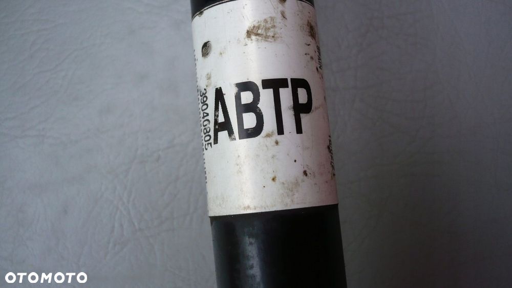 Półoś prawa 10362760 Opel Corsa E Adam 1,4i ABTP - 2