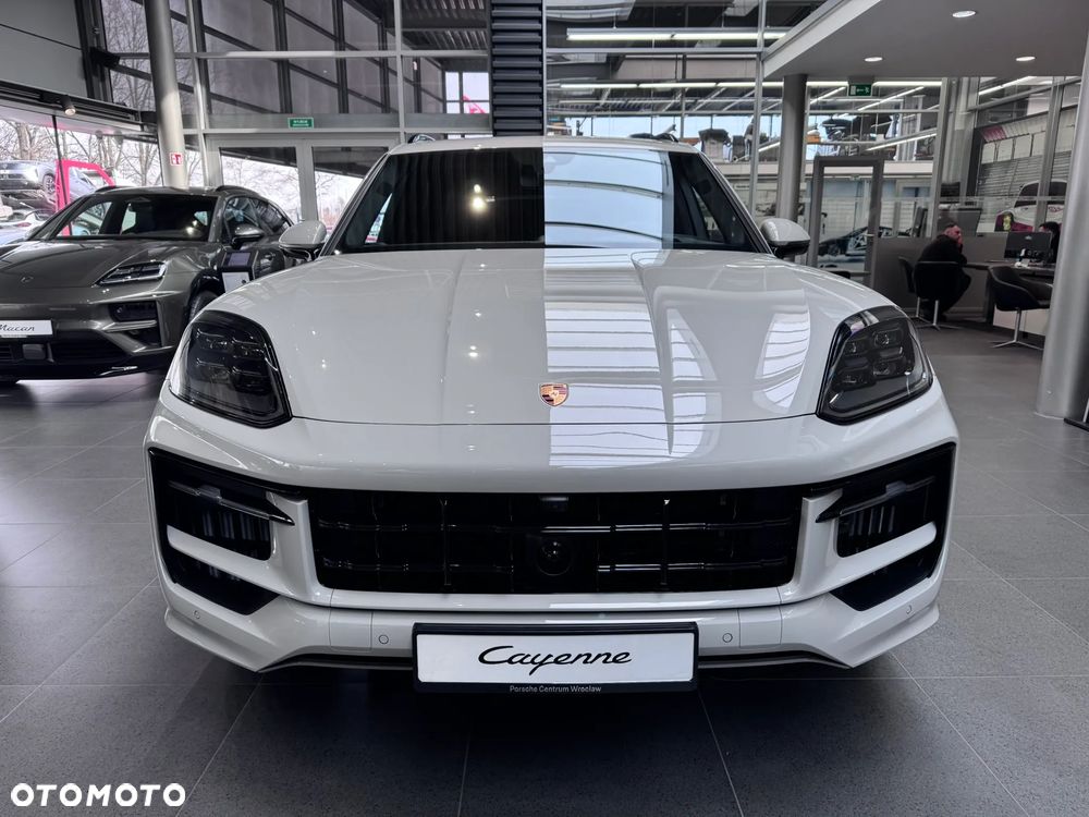 Porsche Cayenne - 2