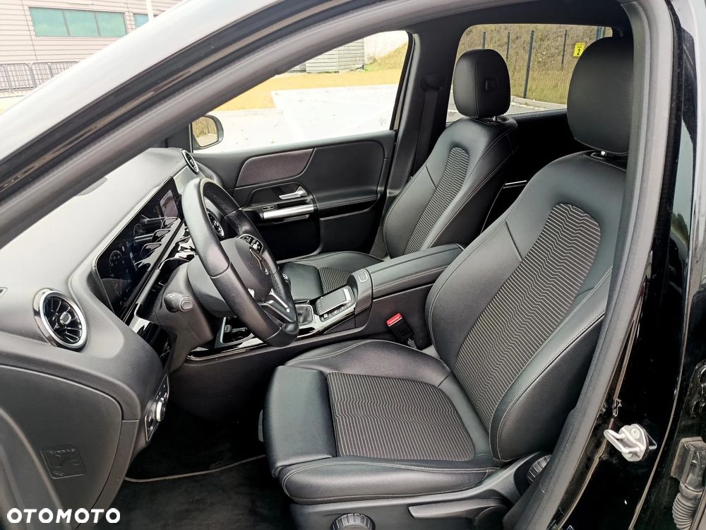 Mercedes-Benz Klasa B 160 Edition 2021 - 21
