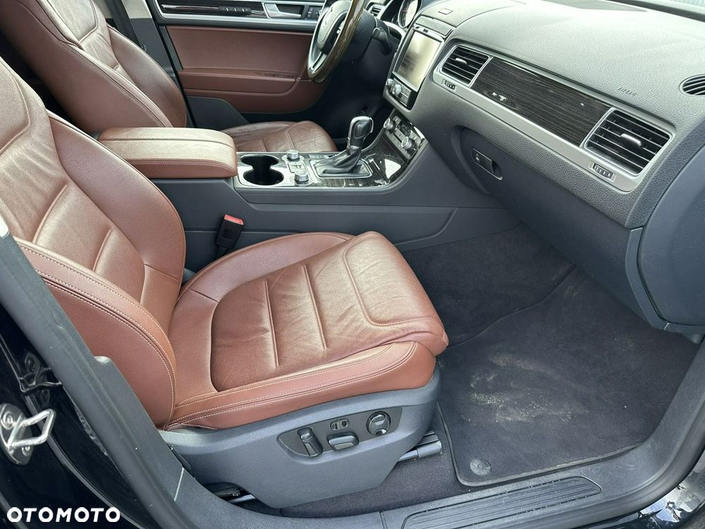 Volkswagen Touareg 3.0 V6 TDI BMT Business Line - 16
