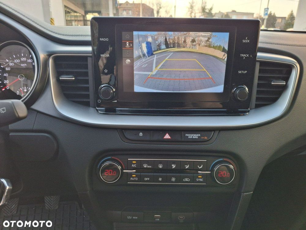 Kia Ceed 1.5 T-GDI M - 15