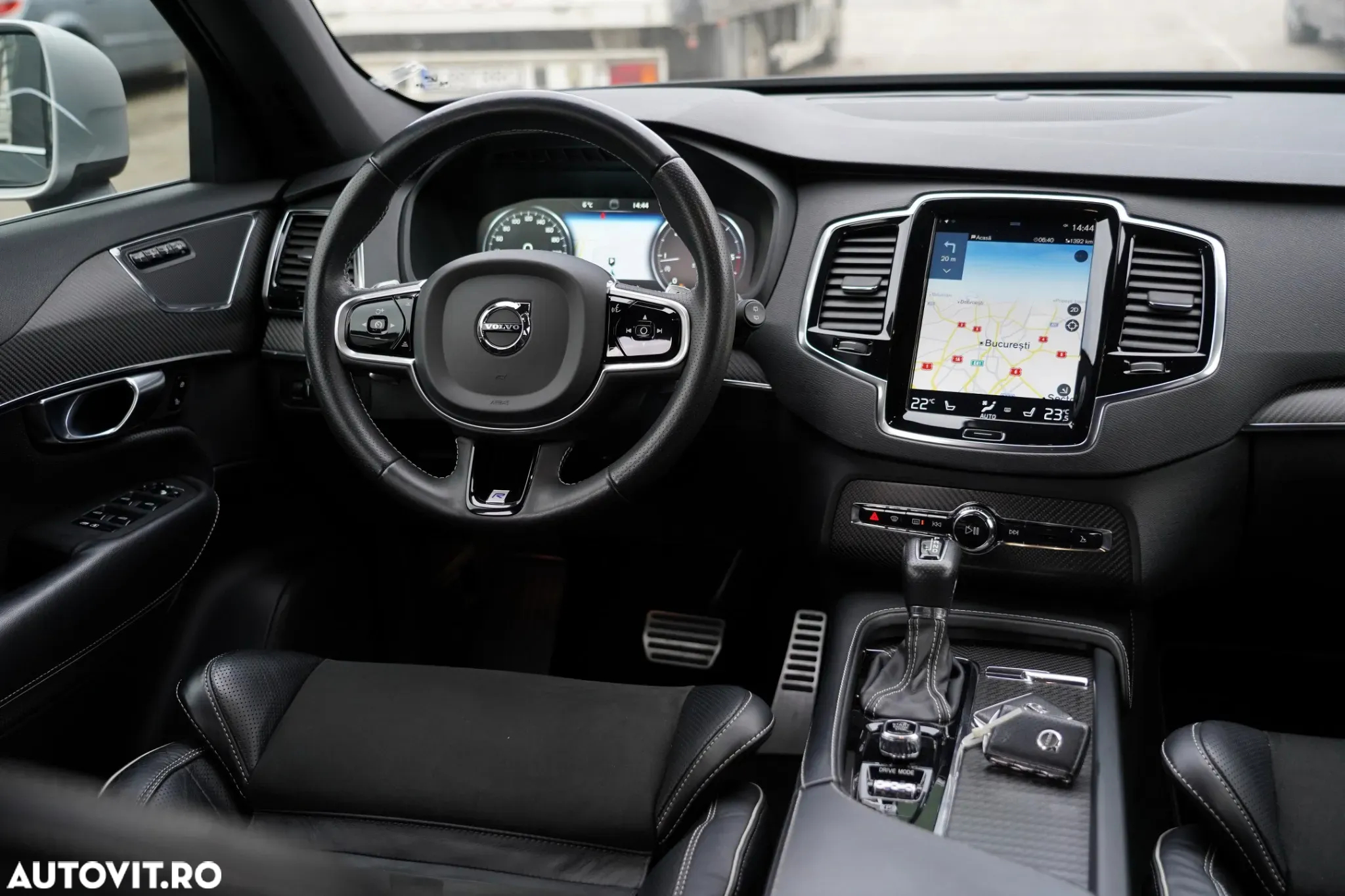 Volvo XC 90 - 8