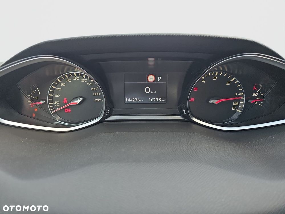 Peugeot 308 - 16