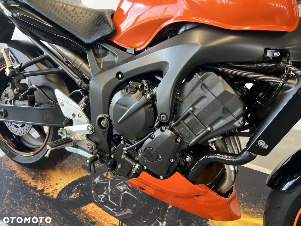 Yamaha FZ6 - 24