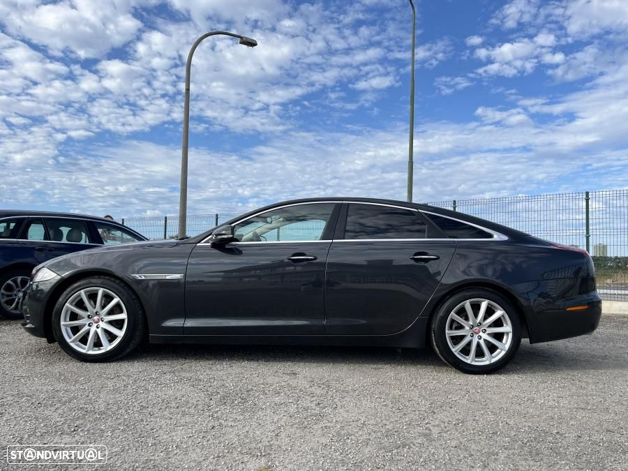 Jaguar XJ 3.0 D V6 Premium Luxury - 17