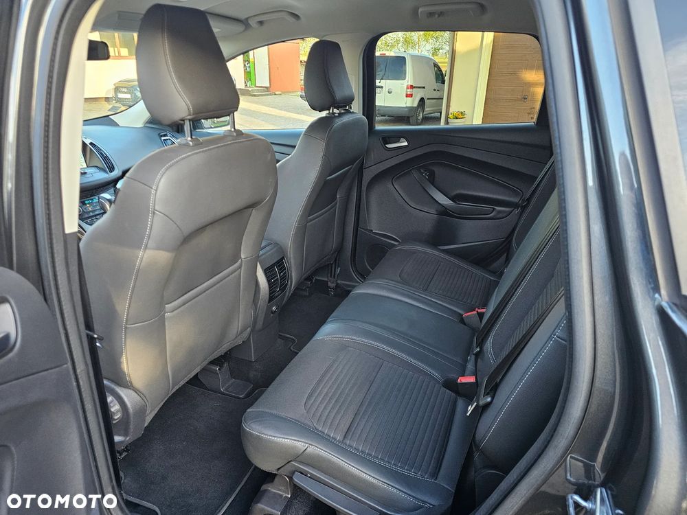 Ford Kuga - 34