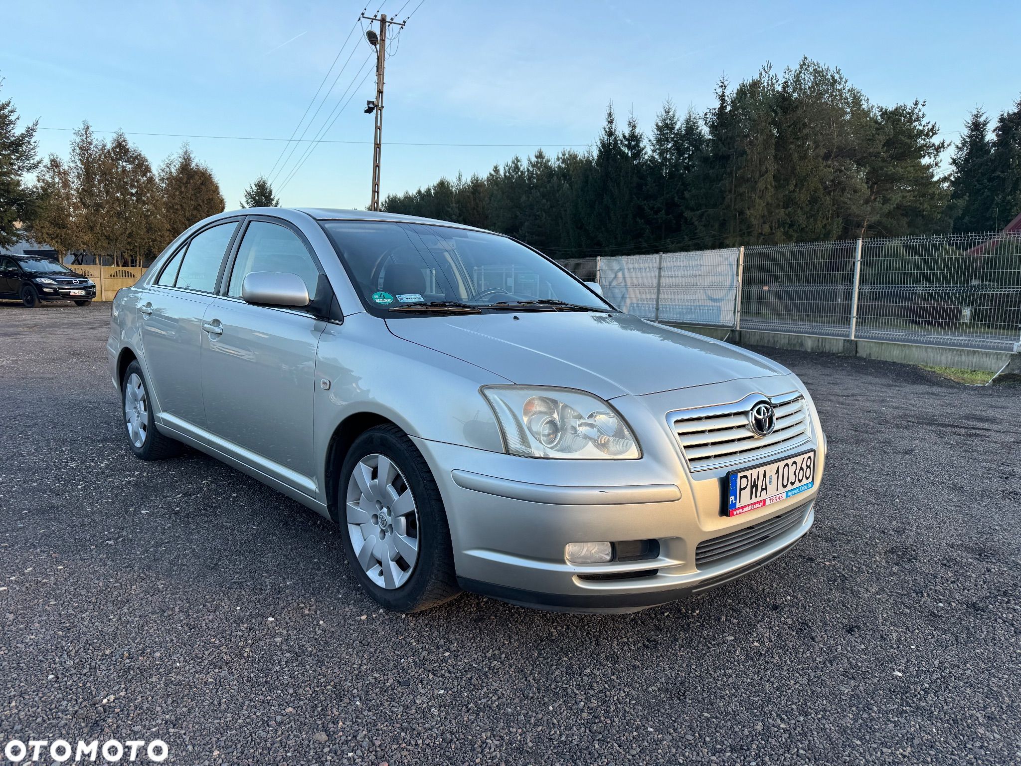 Toyota Avensis 1.8 VVT-i Sol - 1