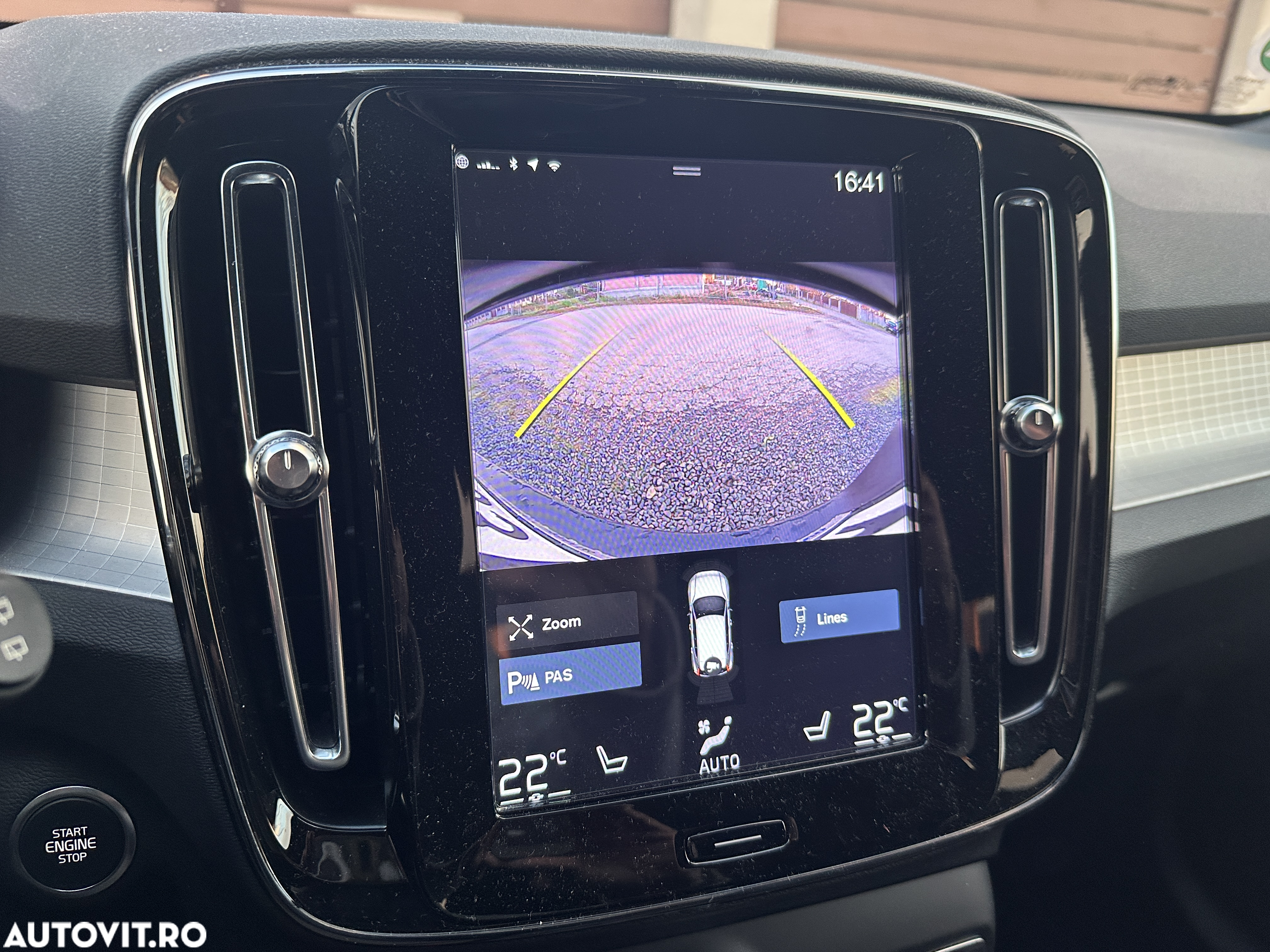 Volvo XC 40 T3 AT8 Momentum Pro - 9