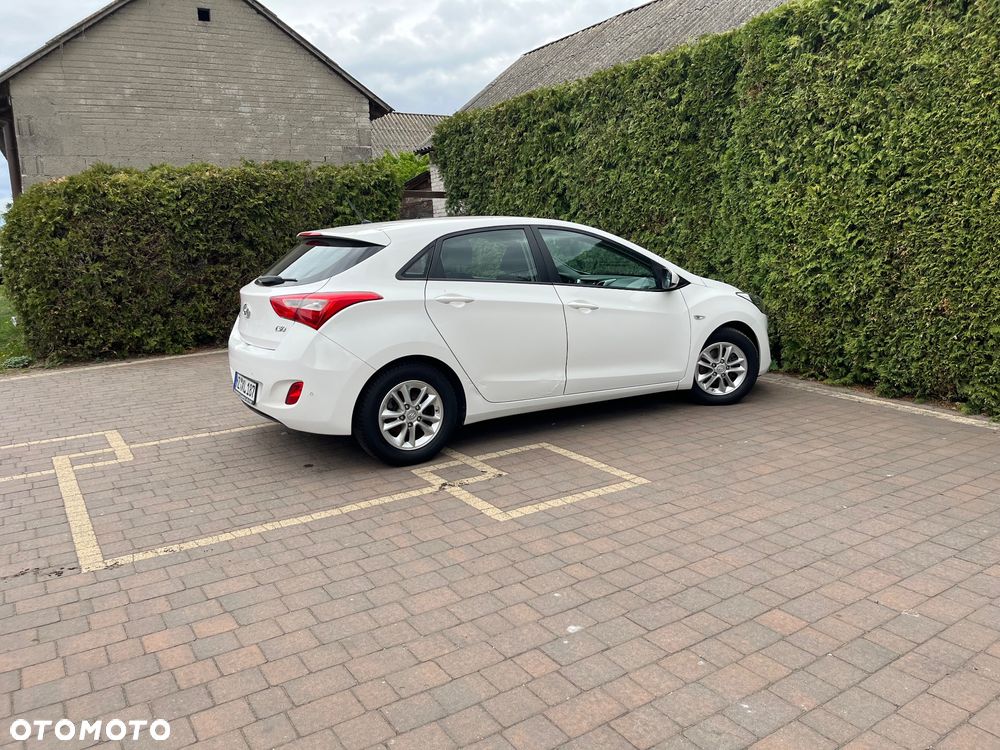 Hyundai i30 1.4 Trend - 8