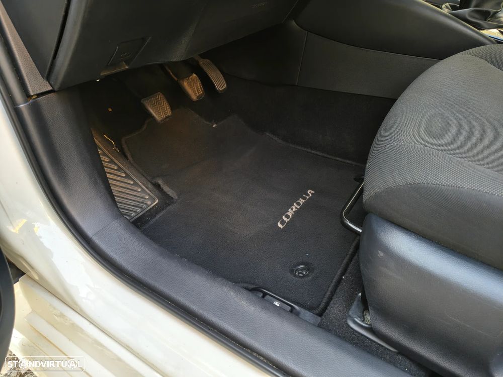 Toyota Corolla SD 1.6 Exclusive - 18