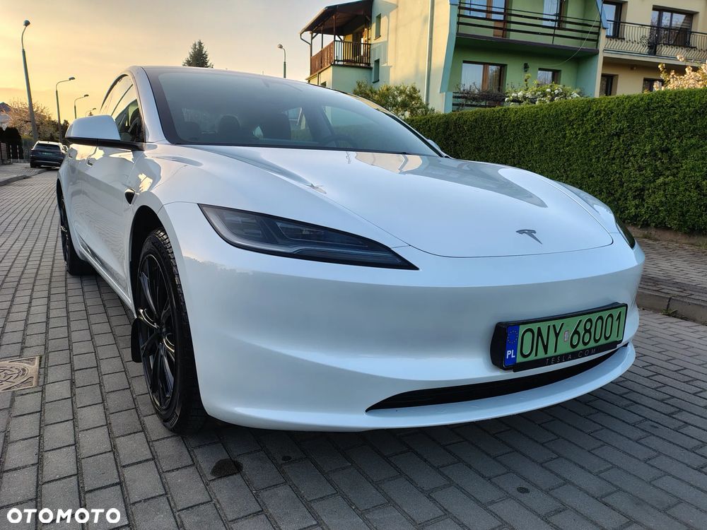 Tesla Model 3 - 16