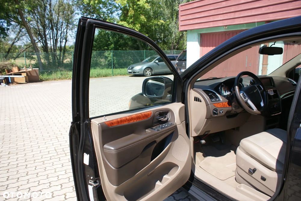 Chrysler Town & Country 3.6 Touring - 8