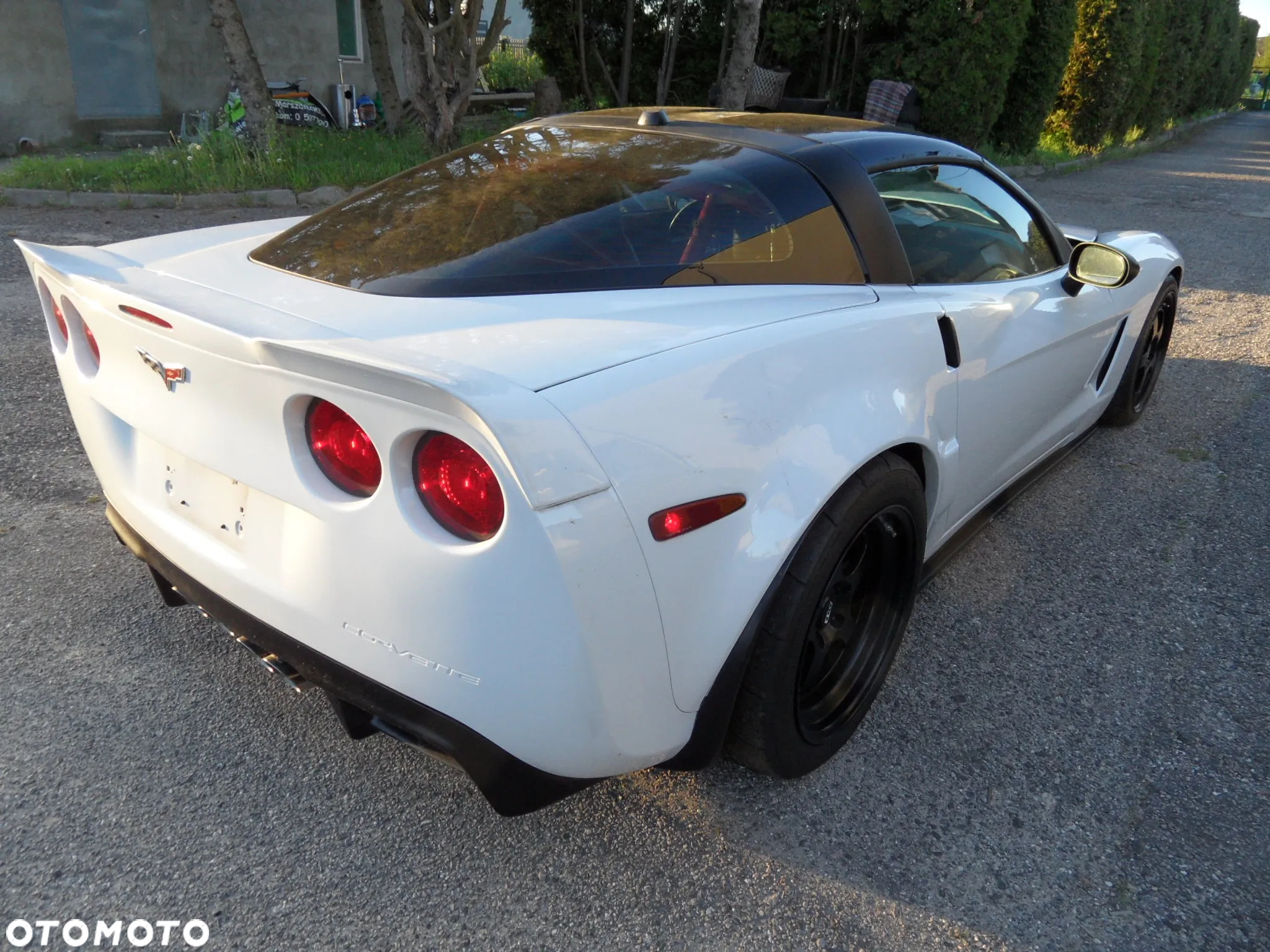 Chevrolet Corvette - 2