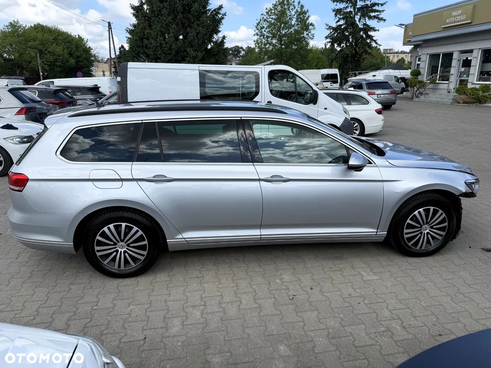 Volkswagen Passat 2.0 TDI SCR DSG Comfortline - 4