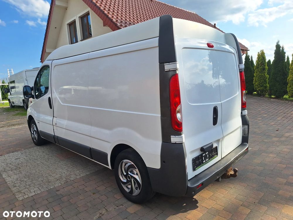Opel Vivaro - 12