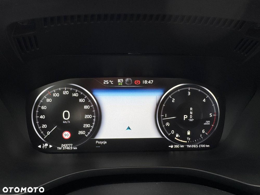 Volvo XC 60 B5 D AWD R-Design - 20