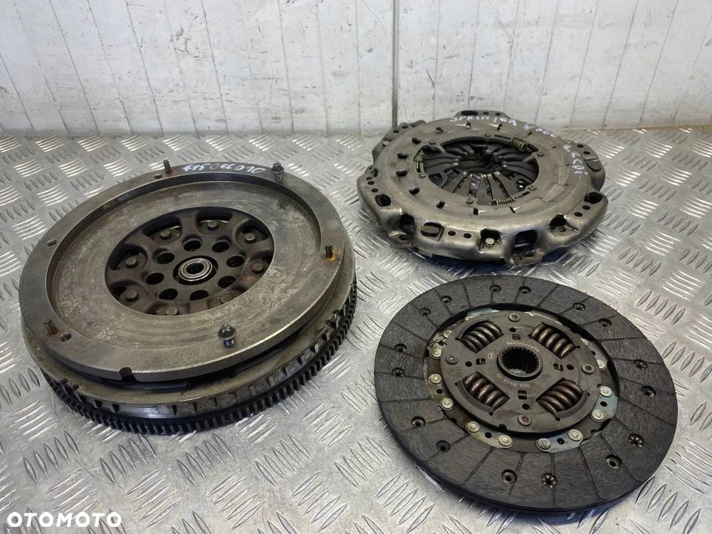 SPRZĘGŁO DWUMASA LUK MERCEDES SPRINTER W906 2.2 CDI 415066010 324056210 - 3